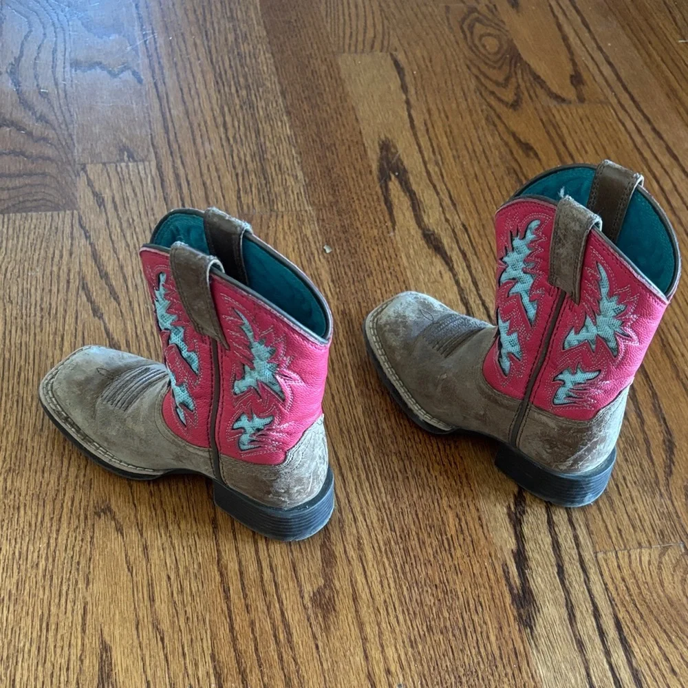 Ariat these stylish